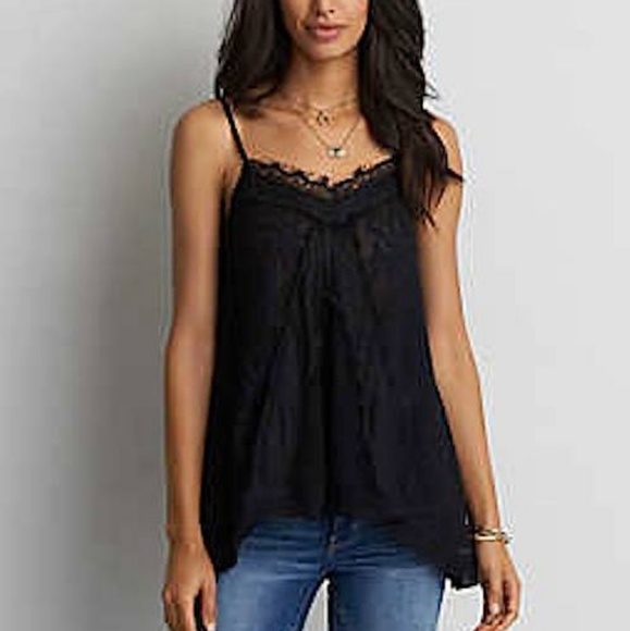 American Eagle Outfitters Tops - ✴️Black lace tank top✴️